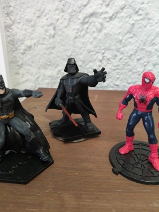 Figuras Superhéroes Marvel y Star Wars