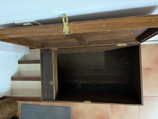Antigüedad. Baúl de madera vintage