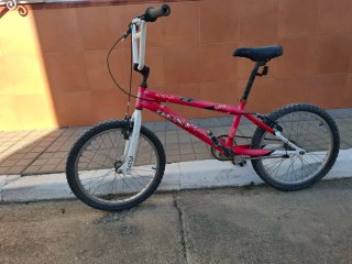 Bicicleta de montaña y bmx monty