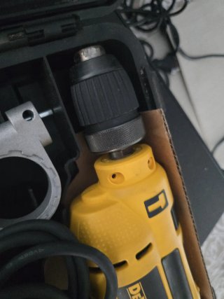 Taladro Dewalt DWD024 con cable