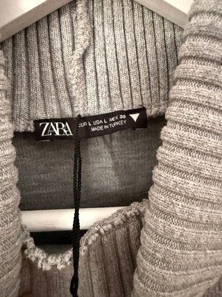 Jersey sin mangas cuello alto gris zara