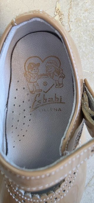 Zapatos charol bebé Mercedes Talla 20