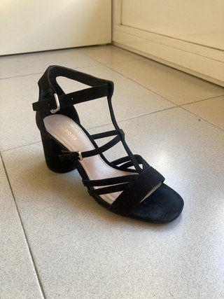 Sandalias tacón Uterqüe negras
