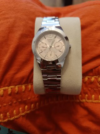 Reloj Casio esfera rosa claro