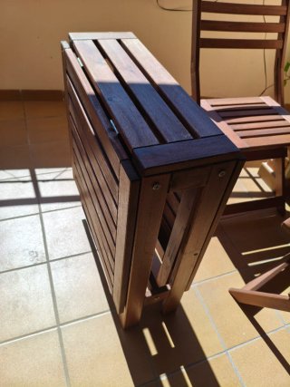 Conjunto mesa y 4 sillas madera exterior plegable