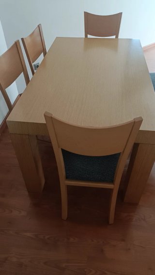 Mesa de comedor con 6 sillas