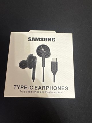 Auriculares Samsung Tipo-C AKG Negros