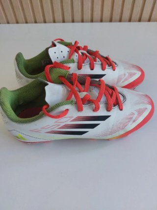 Botas de fútbol para niño talla 35