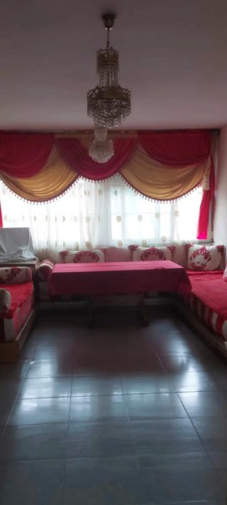 Sofá marroquí - Mtarba y cortinas a juego.