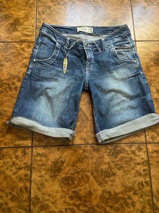 Bermudas vaqueras Bershka elásticas