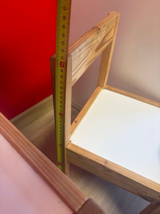 Mesa y 2 sillas infantiles de madera