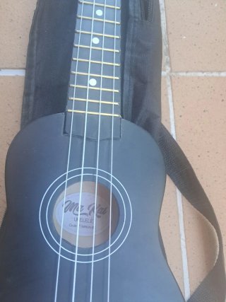 Ukelele Ma Kai Negro