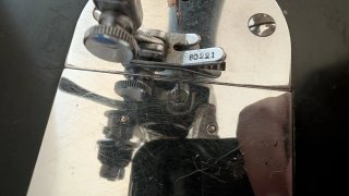 Máquina de coser Alfa antigua
