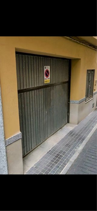 Cochera amplia en pleno centro del pueblo – 86 m²