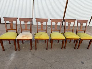Juego de 6 sillas de madera y tela