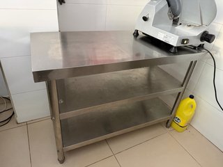 Mobiliario de carnicería y charcutería