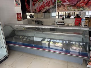 Mobiliario de carnicería y charcutería