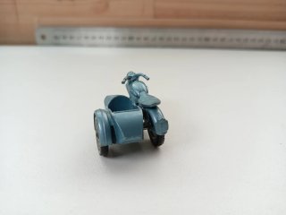 Moto Triumph T 10 Lesney 4 Azul