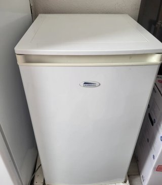 Congelador vertical 3 cajones marca domest