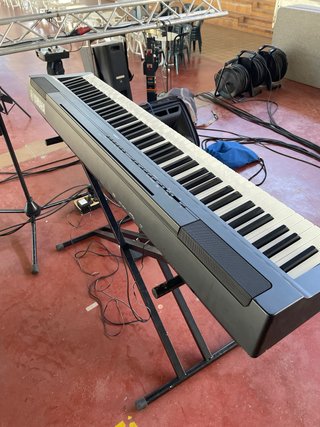 Yamaha P-125 Piano Digital Negro