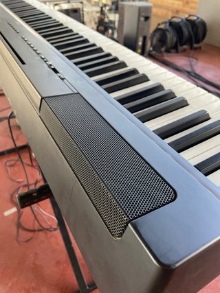 Yamaha P-125 Piano Digital Negro