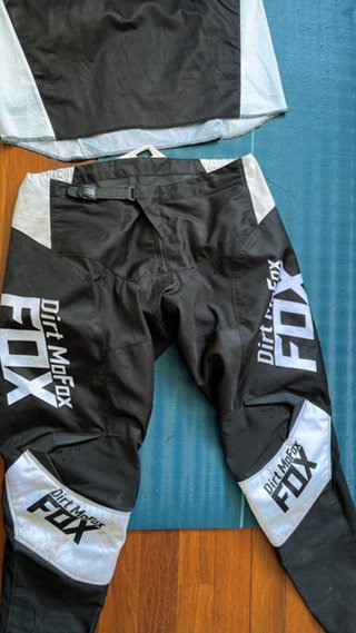 Traje Moto Fox Negro y Blanco