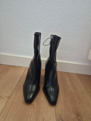 Botines Bershka Negros Talla 36