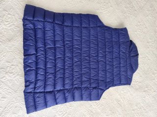 Chaleco acolchado Mango Talla S ligero.