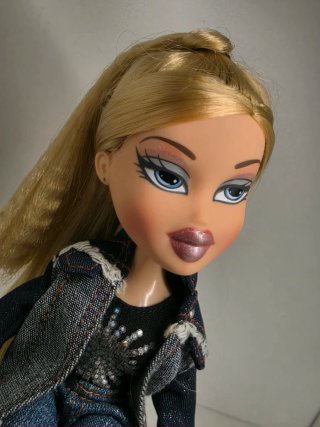 Bratz Funk 'n' Glow Cloe