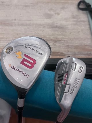 Lote 2 palos golf TaylorMade Burner + Wilson