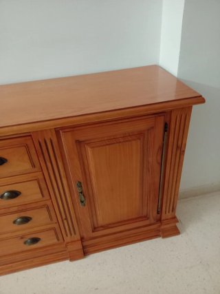 Aparador provenzal de madera