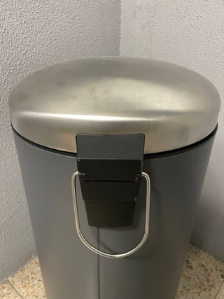 Papelera 12 litros Ikea con pedal y cubo