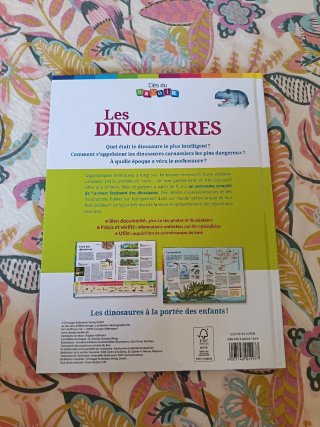 Libro en francés para niño/as. Les dinosaures
