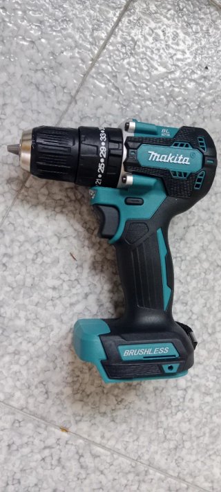 Taladro Makita (no incluye cargador ni batería)