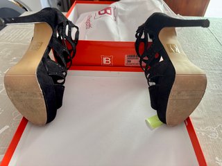 Sandalias Laura Biagiotti Negras con Pedrería