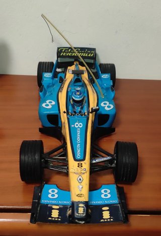 Coche RC Renault F1 Fernando Alonso Nikko 1:10
