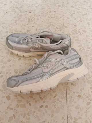 Zapatillas Nike Initiator Plata