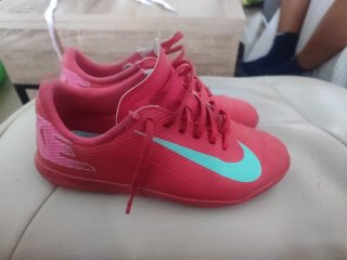 Zapatillas Nike multitacos talla 32