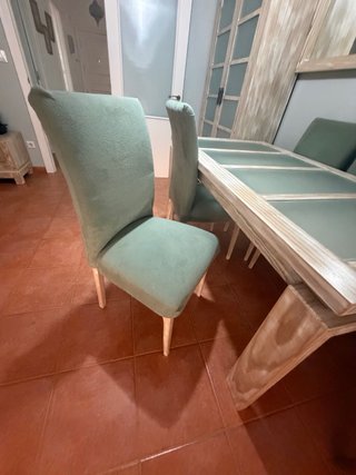 Mesa de salón de madera y cristal