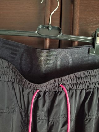 Tuta EA7 Emporio Armani felpa pantaloni nera rosa