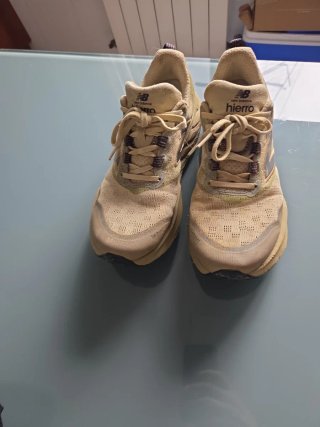 New Balance Hierro V9 Beige/Verde