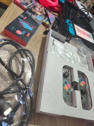 Nintendo Switch + Mario Kart 8 e Accessori