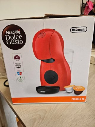 Cafetera Dolce Gusto Roja