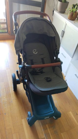 Silla de paseo con capazo y sombrilla