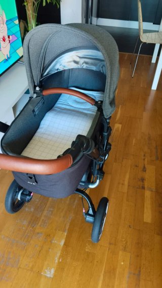 Silla de paseo con capazo y sombrilla