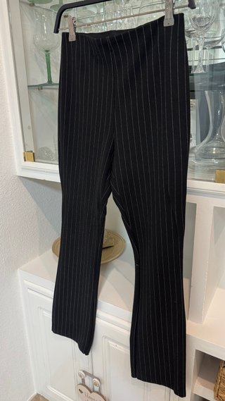Pantalones de rayas negros