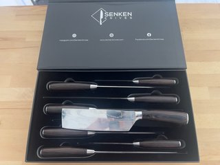 Set de 8 cuchillos Senken de madera