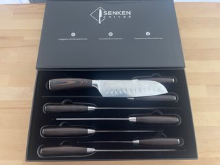 Set de 8 cuchillos Senken de madera