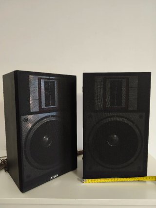 Altavoces Aiwa Negros