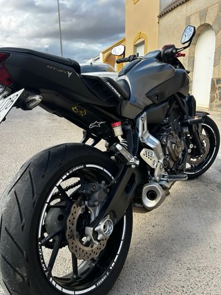 Yamaha MT-07 Negra/Gris